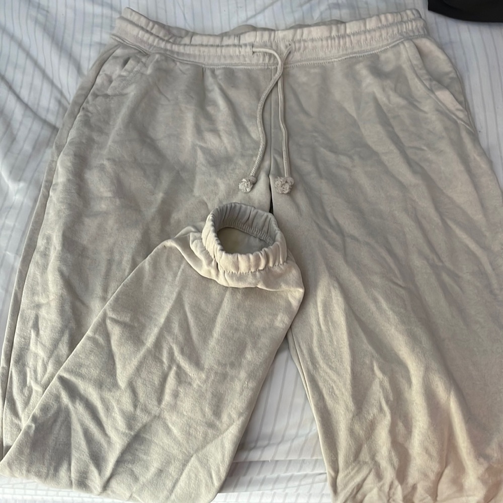 CREAM H&M DIVDED SWEATPANTS